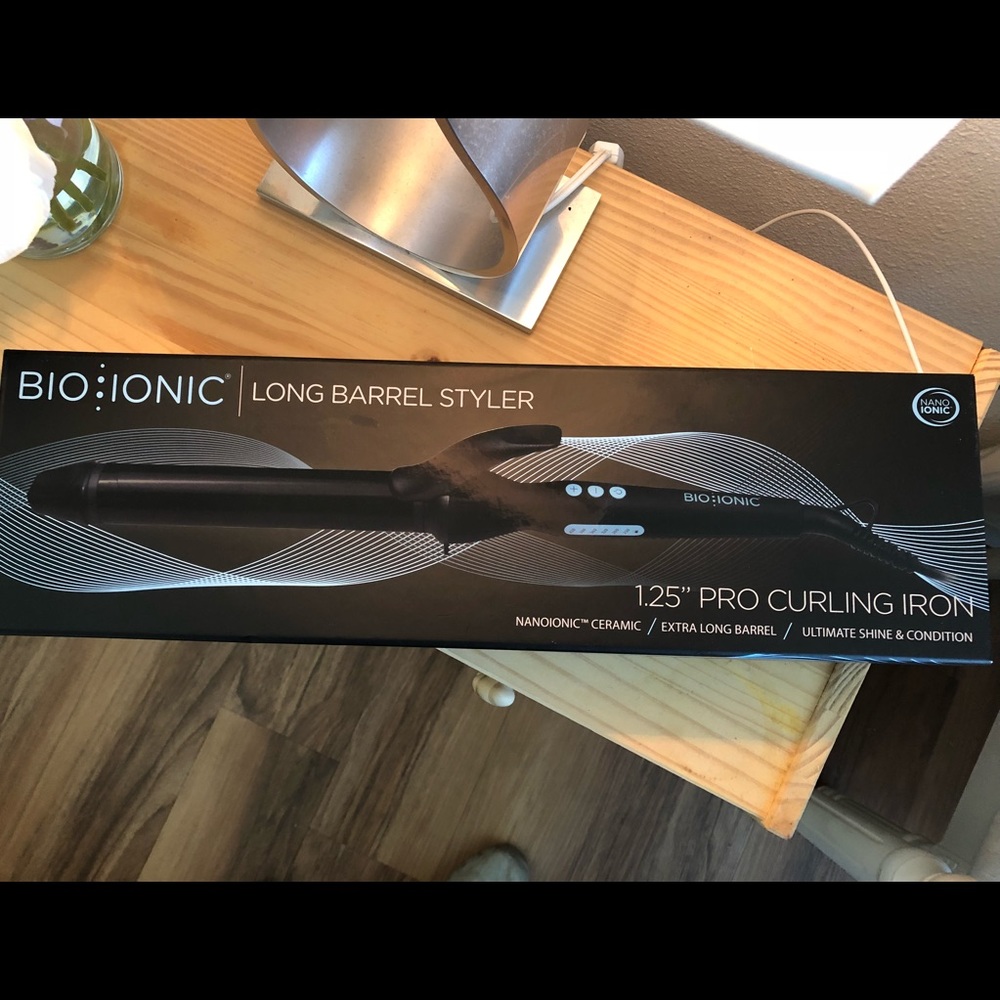 Bio Ionic Long Barrel Curling Iron NWT 1 1/4 inch